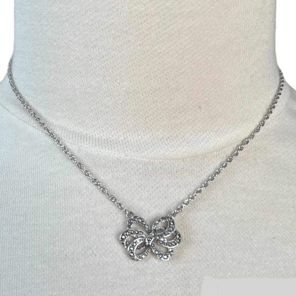 Vintage Avon Necklace Silver Tone Marcasite Bow Ribbon Coquette